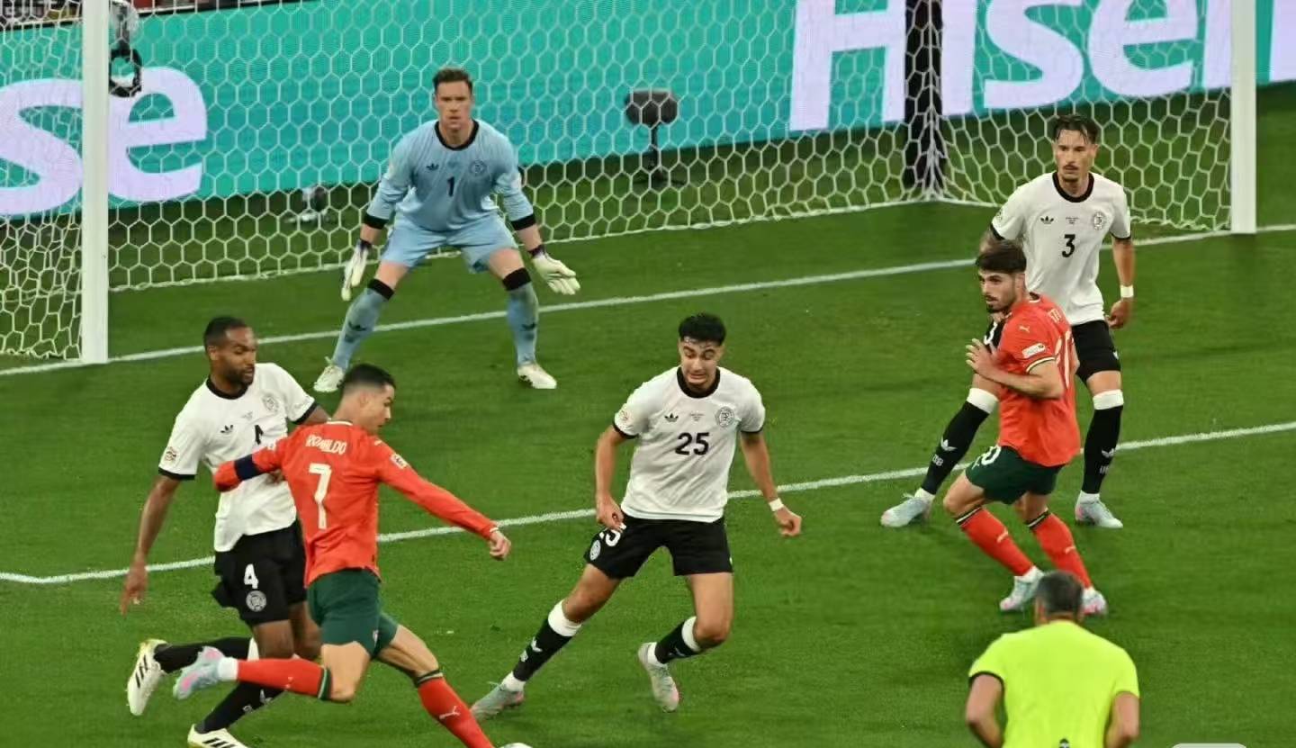 重磅！今晚阿森纳调整名单以备法国杯清晨里昂调整名单以备CBA季后赛，浓眉哥与40激战中国队分钟的简单介绍